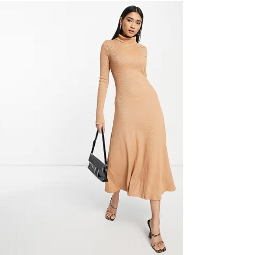 River Island Ribbed Flare Hem Midi Dress in Beige size 6 US / 10 UK